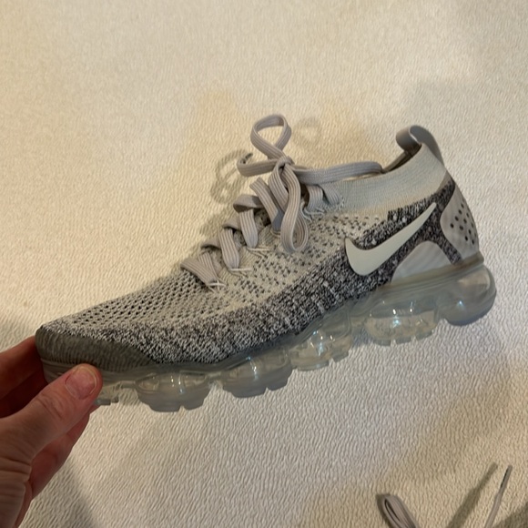 NWOT Women’s Vapormax Nike’s - Picture 3 of 5